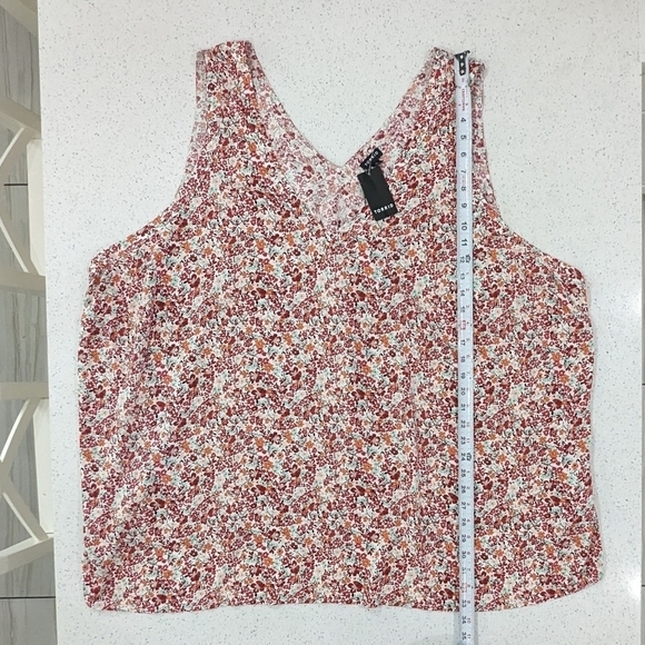 NWT Torrid Floral Challis Stitch Detail Thank Top V-Neck Sleeveless Flowy Fit 6X - Picture 5 of 9